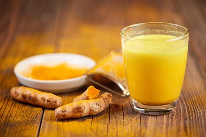 Nggak Nyangka! Inilah Manfaat Dari Minum Susu Kunyit Setiap Hari, Apa