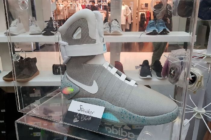 nike air mags harga