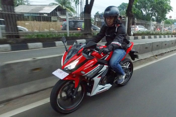 Ini Kelebihan Dan Kekurangan All New Honda Cbr150r Dalam Test Ride Harian Gridoto Com