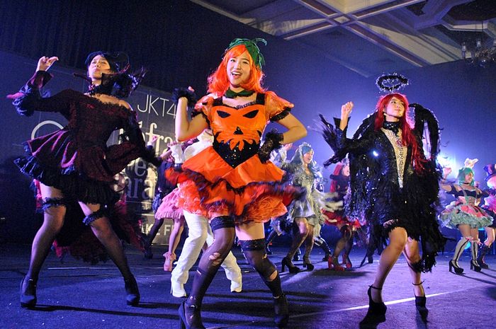 halloween night jkt48 member