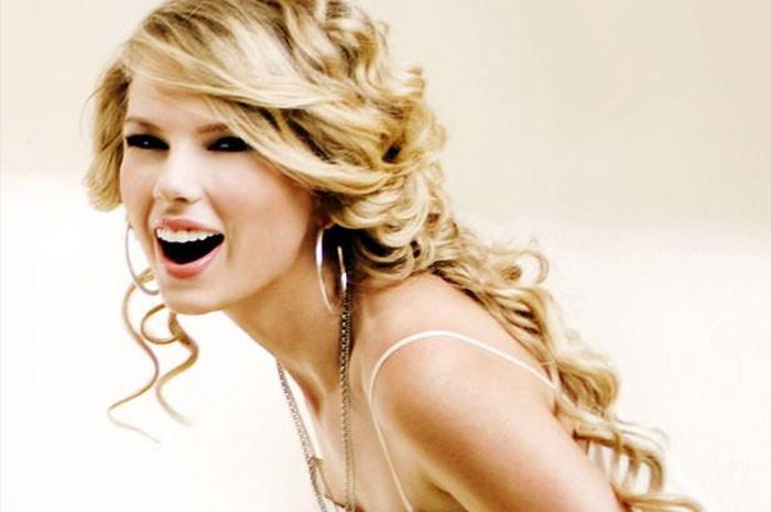 Taylor Swift Beli Rumah Seharga Rp. 165 Miliar - Hai