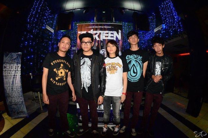 Video Thirteen Aku Adalah Aku Official Footage Lyrics Video Hai Video Thirteen Aku Adalah Aku Official Footage Lyrics Video Hai