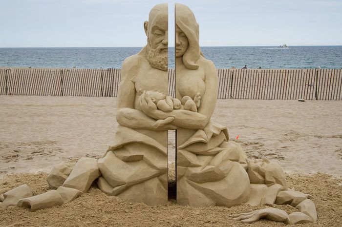 10 Karya Seni Menakjubkan Yang Terbuat Dari Pasir Pantai Hai