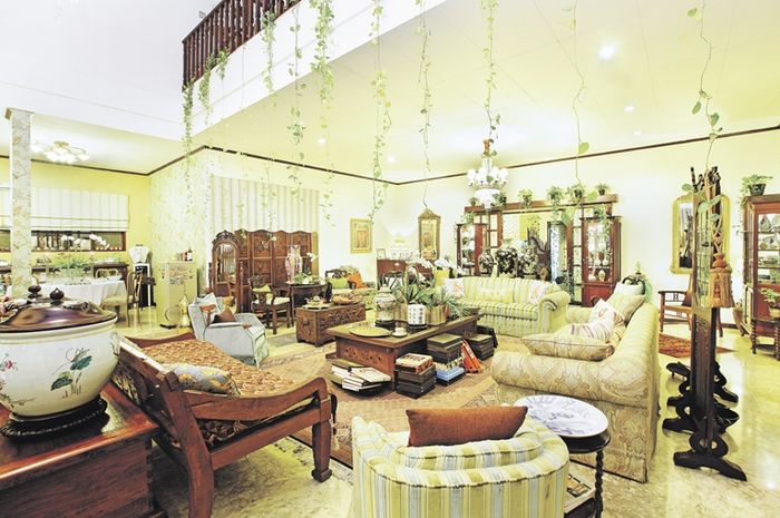 Yuk Intip Rumah Orang Tua Sandiaga Uno Rindang Dan Terbuka Idea