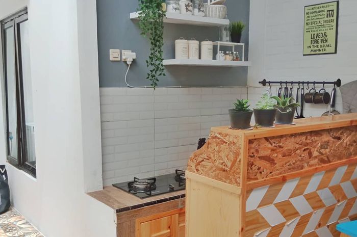 Cantiknya Sentuhan Vintage dan Rustik di Dapur Mini Ukuran 