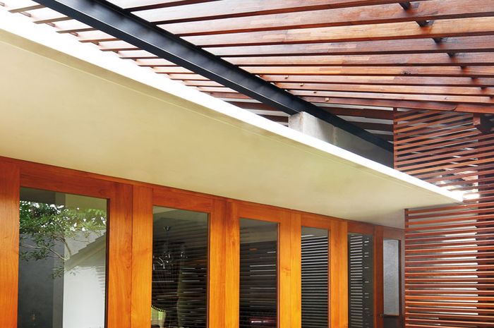 Kayu Bengkirai Percantik Tampilan Rumah - iDEA