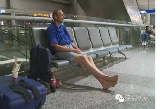 10 Hari Menginap di Bandara Demi Menunggu Kekasih, Pria Ini Malah di