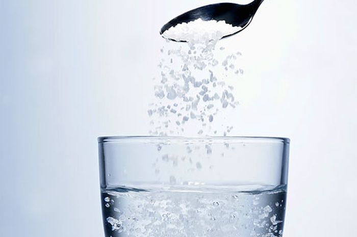 Garam Air Gelas Dan Danau Intisari