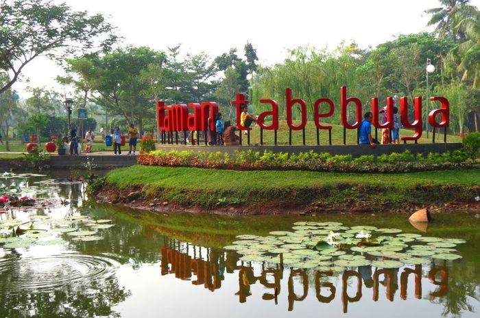 Taman Tabebuya, Taman Terbaik di Jakarta Selatan? - Intisari
