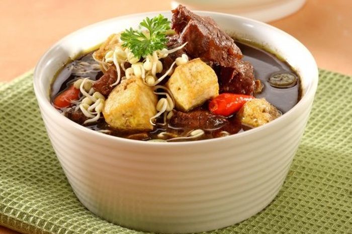 Rawon (East Javanese Beef Black Soup)