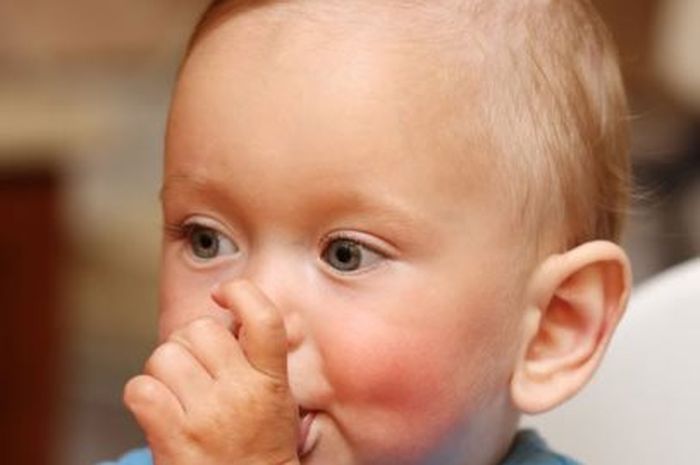 6 Langkah Agar bayi Tidak (Selalu) Mengisap Jempol - Semua ...