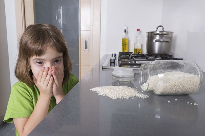 Fakta Anak Ketiga Ceroboh dan Canggung