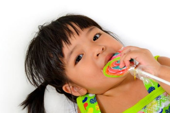 6 Kebiasaan yang Merusak Gigi Anak tanpa Kita Sadari - Semua Halaman