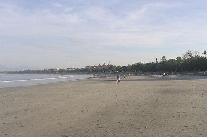 Garis Pantai Bali Abrasi Sepanjang 883 Kilometer Semua