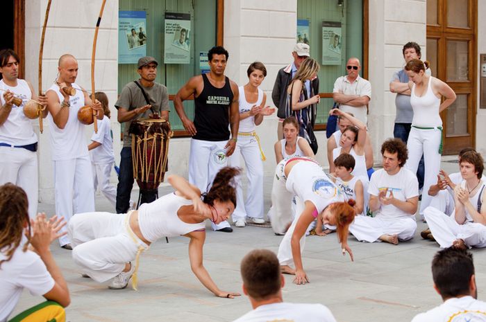 Capoeira Jadi Warisan Budaya Brasil - National Geographic
