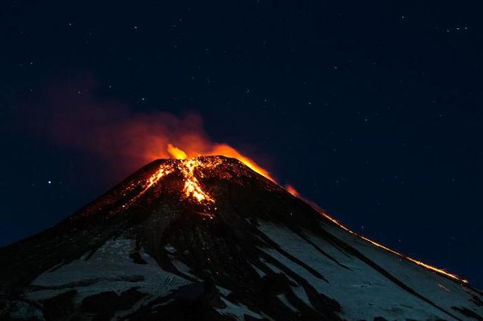 Unduh 97 Gambar Gunung Berapi Meletus Keren HD