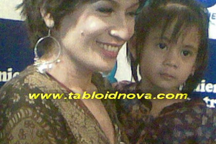 Anna Tarigan Ditodong Pistol Nova
