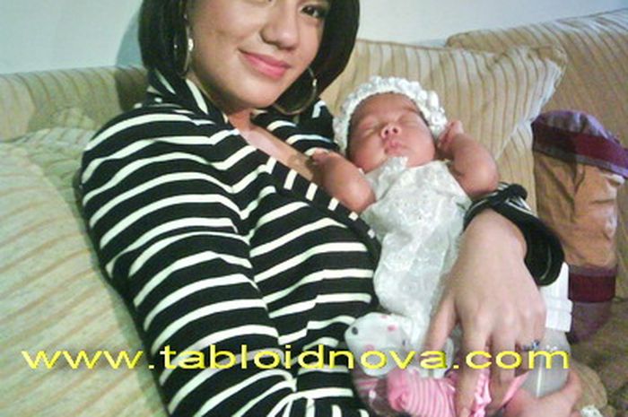 Sheila Marcia Belum Ungkap Jatidiri Ayah Bayinya - Nova