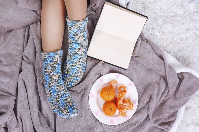 Luar Biasa Manfaat Memakai Kaus Kaki Basah Saat Tidur Luar Biasa Manfaat Memakai Kaus Kaki Basah Saat Tidur