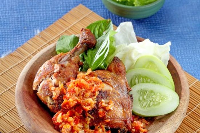 Ayam Goreng Penyet Sambal Korek Cukup Disandingkan dengan 