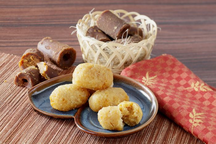 Itek Poul Kue Kukus Kelapa Gula Merah ala Tapanuli Nova Itek Poul Kue Kukus Kelapa Gula Merah ala Tapanuli Nova