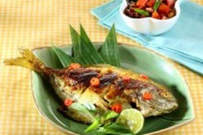 Ikan Bawal Bakar Bumbu Kunyit Kencur Semua Halaman