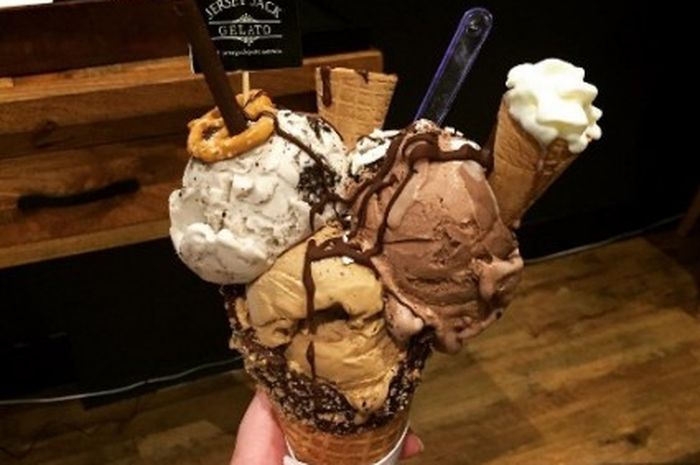 73 Gambar Orang Pegang Es Krim Kekinian 73 Gambar Orang Pegang Es Krim Kekinian