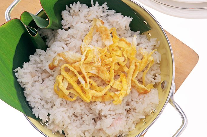 Cara Mudah Membuat Nasi Uduk Enak Cukup Dengan Rice Cooker 
