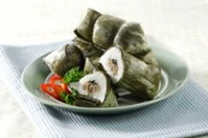 Lontong Isi Oncom Sajian Sedap
