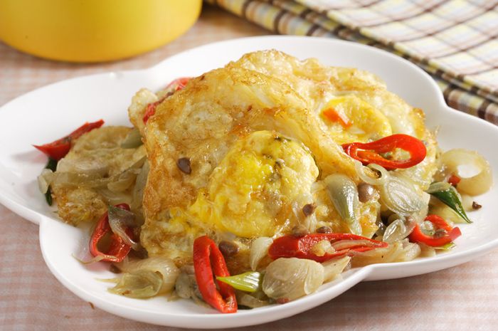 Resep Sederhana Telur Ceplok Bumbu Iris Sajian Mudah Yang Bikin Makan Siang Makin Nikmat Sajian Sedap