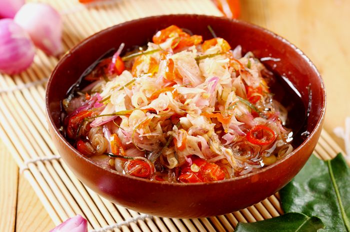 Agar Sambal Matah Enak, Ikuti Tips Mengolah Bawang Merah