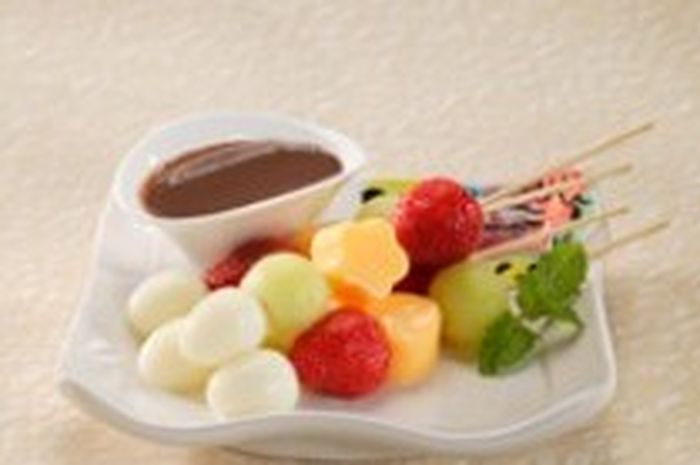 Sate Buah Dan Jeli Saus Cokelat Sajian Sedap