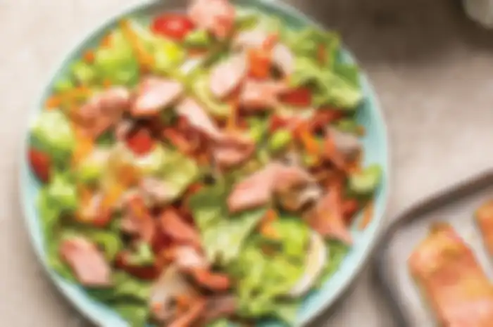 Ini tips sederhana membuat atau memilih salad, agar manfaatnya dapat diterima dengan baik. Tidak asal-asalan dalam membuat salad.

