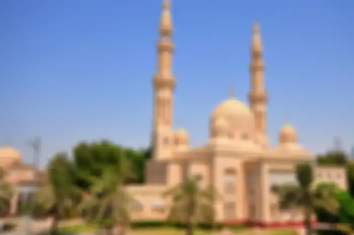 Sebagai salah satu negara Teluk dengan mayoritas penduduknya beragama Islam, akan jamak ditemui warga UEA yang berpuasa selama bulan Ramadhan.