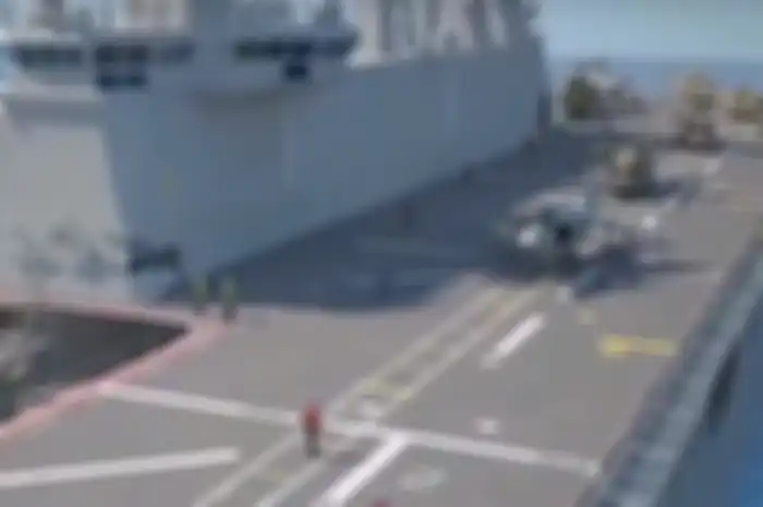 Kapal induk ini bakal menjadi kapal perang multifungsi karena bisa membawa 12 jet tempur siluman F-35B STOVL dan 12 helikopter tempur.