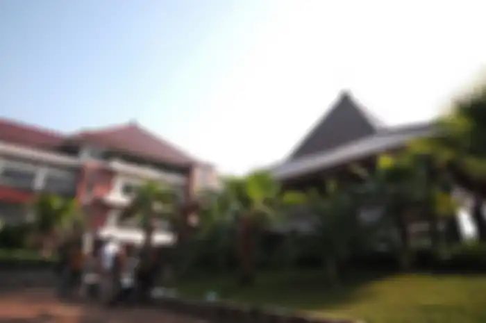 Daftar PTS terbaik ini dirangkum dari tiga sumber: Kemenristekdikti, Webometrics, dan UniRank dengan kriteria penilain berbeda-beda.