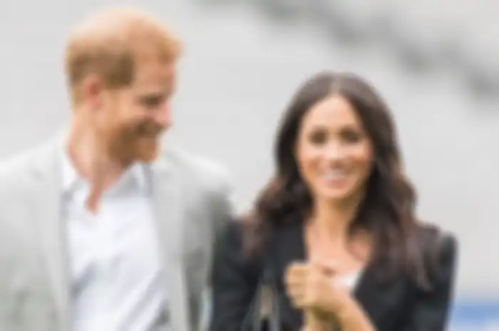 Tampan dan kaya raya adalah dua hal yang melekat dalam diri Pangeran Harry. Banyak wanita yang jatuh hati padanya. 