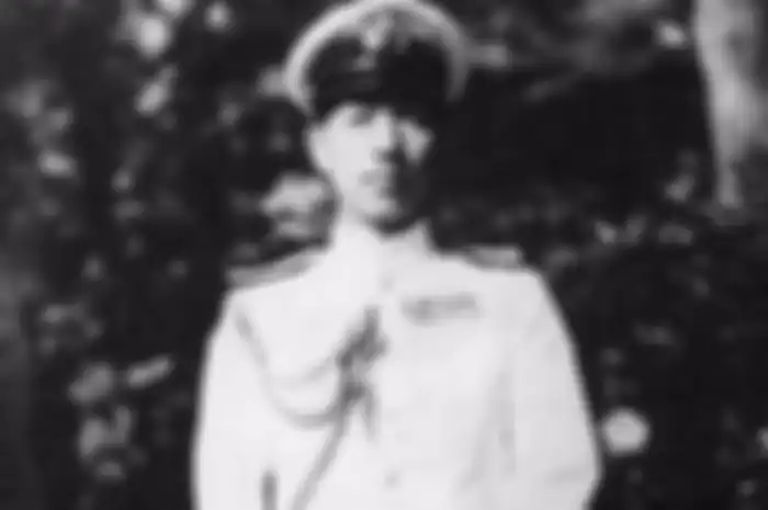 Kisah seorang Laksamana muda dari Jepang yang menyerahkan nasibnya demi kemerdekaan bangsa Indonesia.