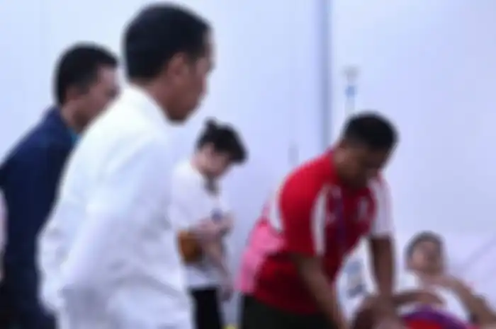 Sekjen PP PBSI Achmad Budiharto megungkapkan Presiden Joko Widodo sempat menengok tunggal putra Anthony Sinisiuka Ginting yang mengalami kejang otot.