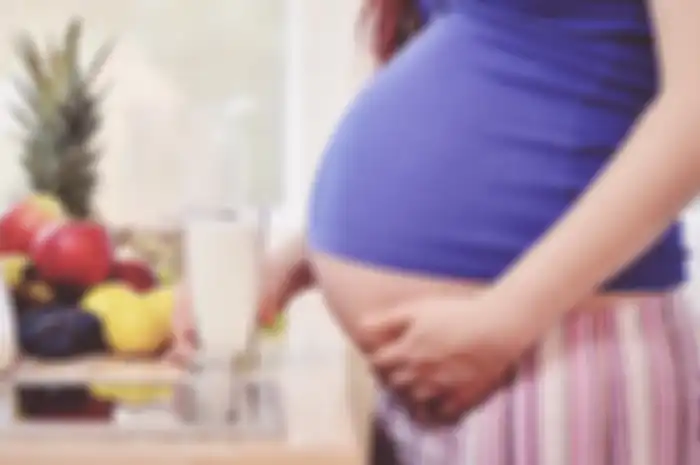 Wanita hamil yang akan mempersiapkan perslainannya sebaiknya memakan makanan berikut ini agar persalinannya lebih lancar.