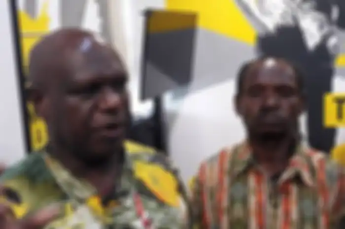 Keluarga korban kasus penembakan di Kabupaten Paniai, Papua, menolak uang senilai Rp 4 miliar yang sempat ditawarkan pemerintah sebagai kompensasi.