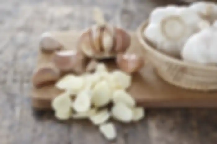 Bawang putih dipercaya dapat menyembuhkan berbagai penyakit, dari penyakit di usia tua hingga kesehatan tulang dan berbagai penyakit berat.