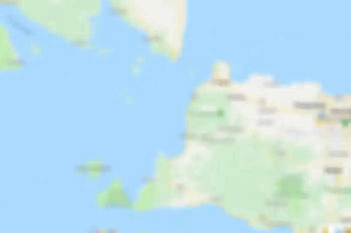 BMKG menyatakan bahwa ada gelombang yang menerjang sejumlah wilayah di kawasan Banten yang berada di sekitar Selat Sunda.
