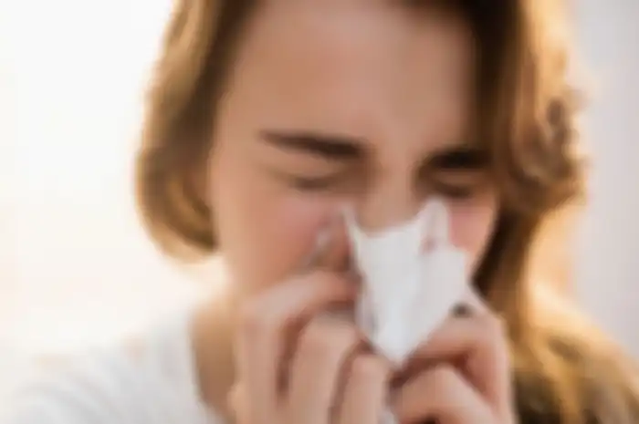 Tak bisa dihindari, beberapa penyakit seperti flu dan pilek mulai bermunculan saat musim hujan, tetapi selalu ada tips untuk menghindarinya.