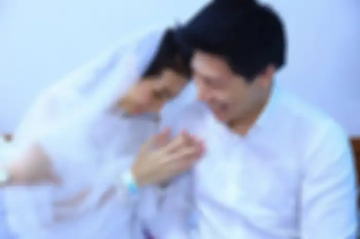 Seperti itulah mungkin yang dialami oleh pasangan kekasih ini, seorang pria rela menikahi kekasihnya meski beberapa saat ia harus direlakan meninggal.