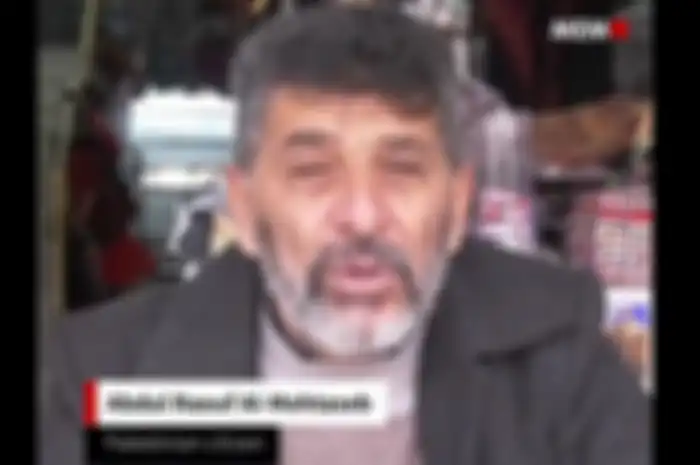Abdul Raouf Al-Mohtaseb bersikeras tidak menjual kediaman dan tanahnya di Kota Hebron, wilayah Tepi Barat. pada Israel.