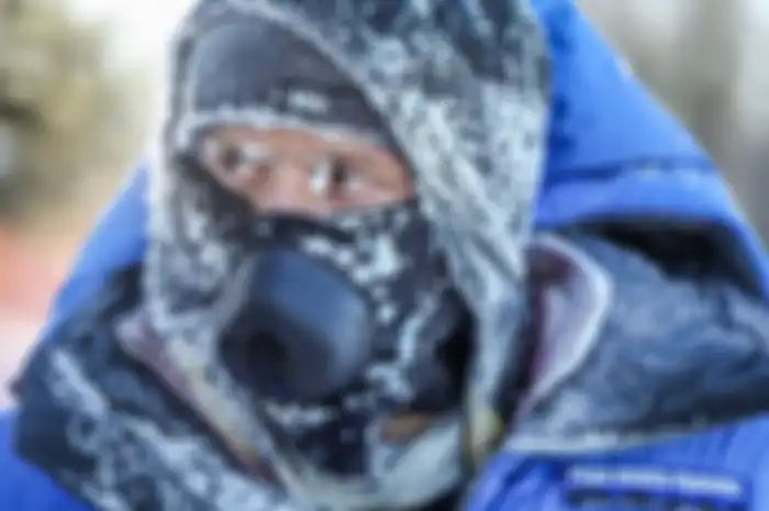 Ada beberapa orang yang ikut maraton di suhu -40 derajat Celcius sejauh 135 mil atau 217 km. Sekitar 52 orang berhasil finish dari 146 orang.