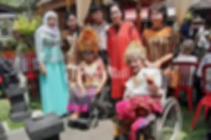 Pernikahan I Ketut Budiarsa (35) dan Ida Ayu Ketut Kenari (38) dihadiri 1.000 orang dan sejumlah pejabat di Bali pada Kamis (14/3/2019).