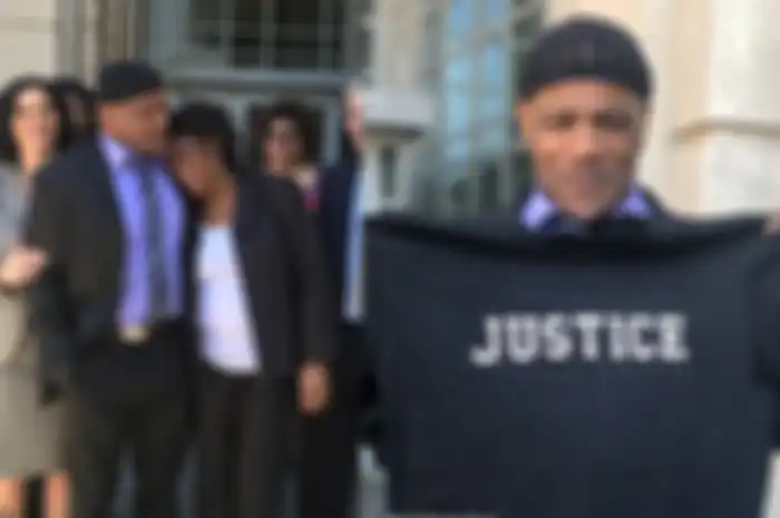 Seorang pria Louisiana dibebaskan dari penjara setelah dipenjara 36 tahun karena tuduhan pemerkosaan yang tidak pernah dilakukannya. 