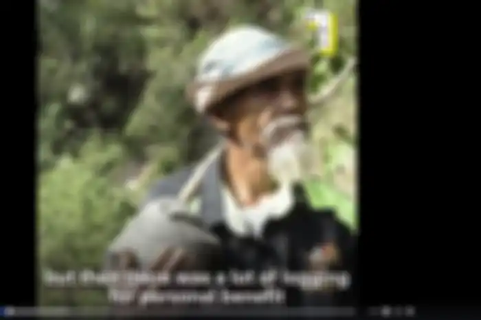 Selama 20 tahun lebih, Mbah Sadiman telah memulai dedikasinya untuk keberlangsungan hidup warga desanya dengan menanam pohon.